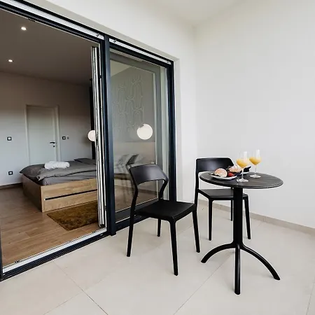 Ferienhaus Mit Privatpool Fur 8 Personen Ca 160 Qm In Vodice, Dalmatien Norddalmatien Holiday home *